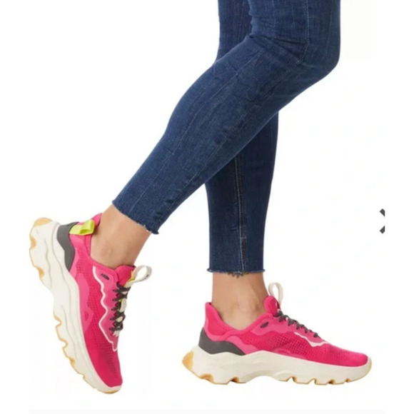 Sorel Women's Kinetic Breakthru Day Lace Pink Sneaker - Picture 1 of 13